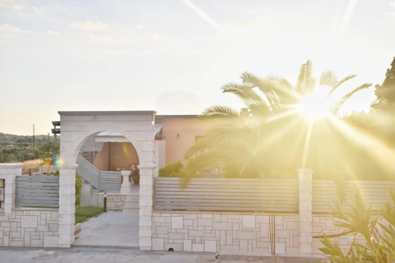 Konomi Residence Καραβάδος